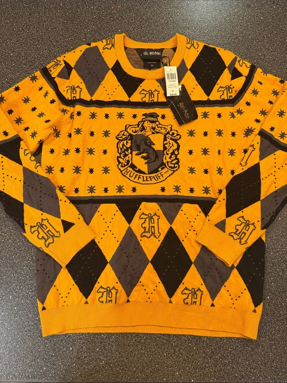 NWT Harry Potter Hufflepuff Crest Crewneck Sweater - Yellow & Black - size XL